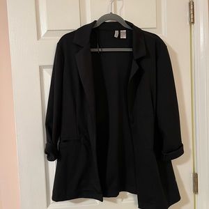 NEW NWOT H&M Black Blazer size M - stretchy, not stiff!